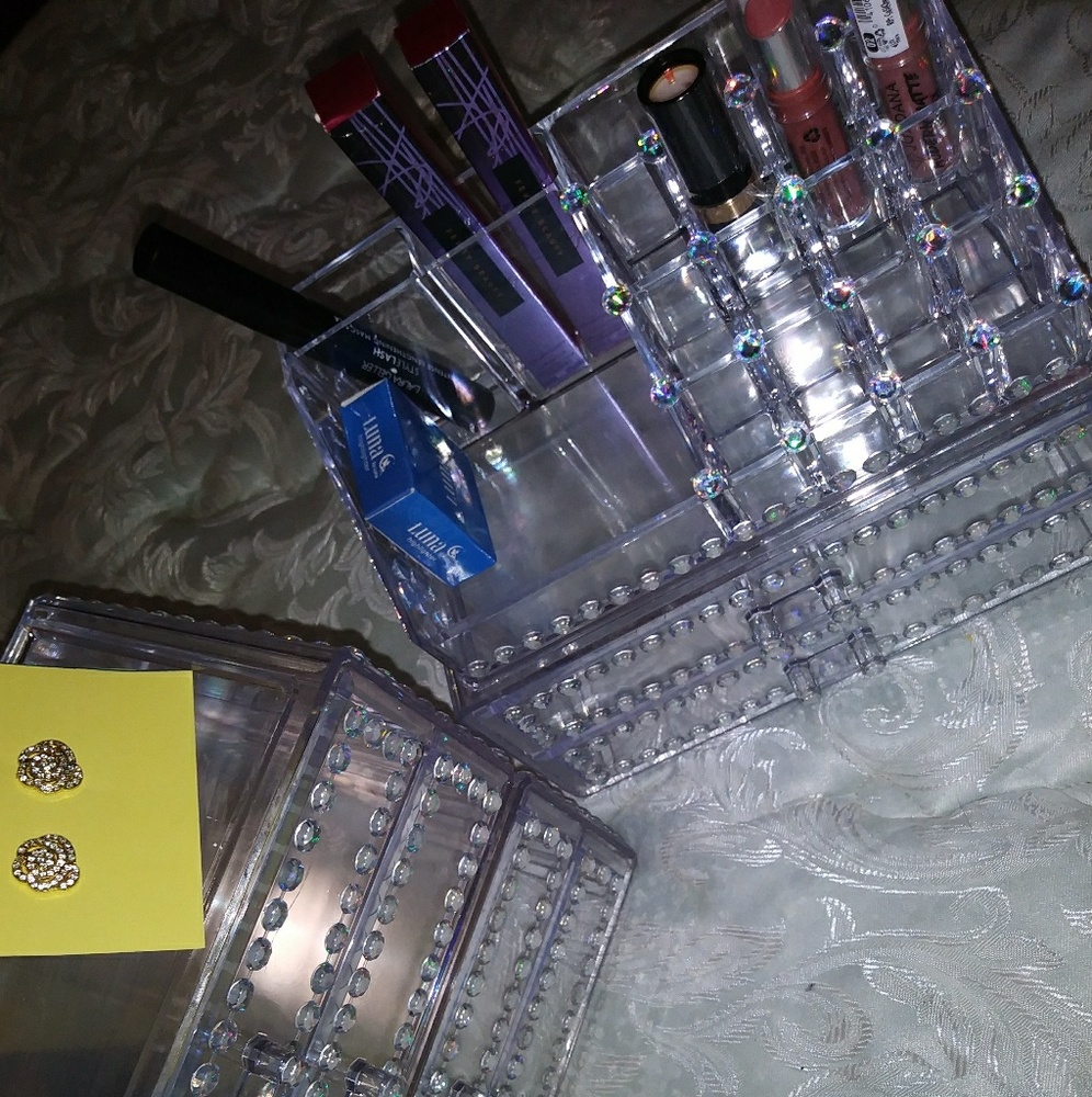 Acrylic Boxes, Trays, & Lip Holder &Glass Brushes - Picture 8 of 8